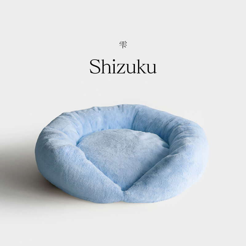 Care Luxe（ケアリュクス）雫｜清潔感とやさしさを感じる水色の日本製ペットベッド｜爽やかで落ち着いた雰囲気に